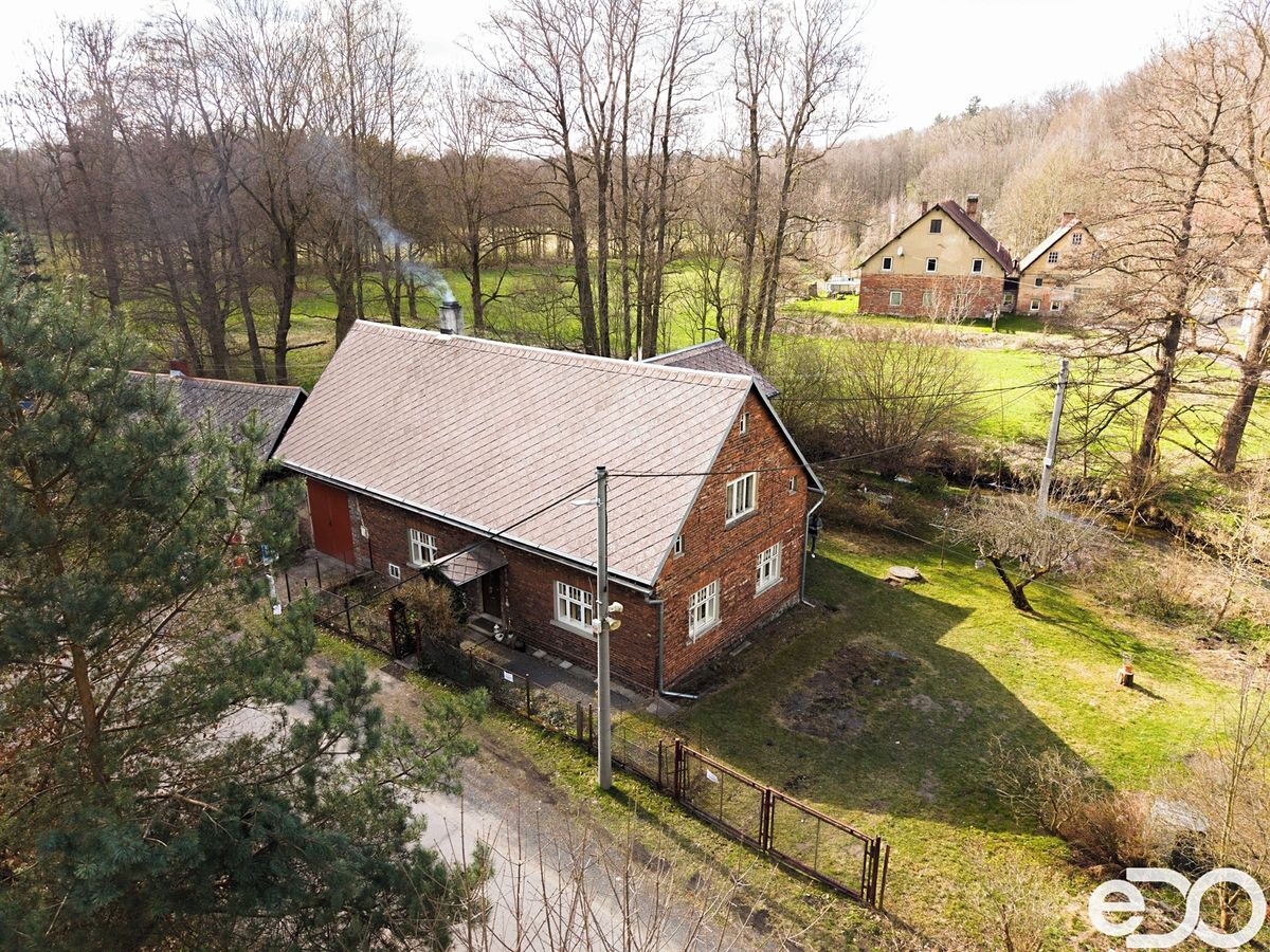 Prodej rodinného domu 300 m², pozemek 1247 m²